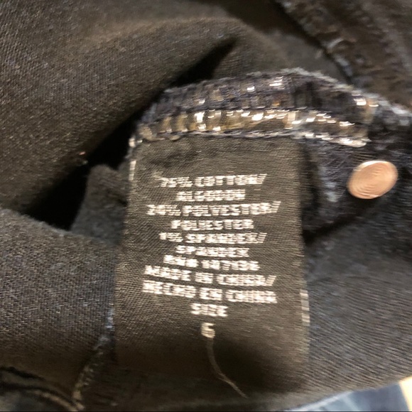 1822 Denim Classic Blue Jeans | Lightly Faded - Picture 4 of 4